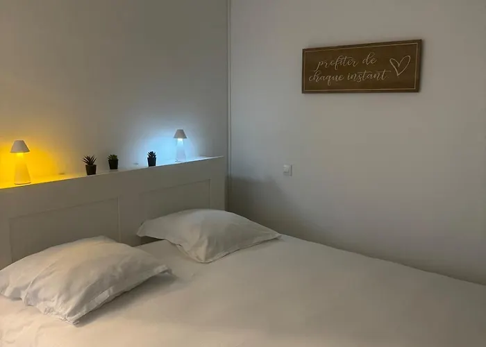 Studio, Sea Side Apartment *